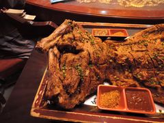 毡房鸿运烤全羊局部-大汗行宫园林餐厅