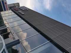 -上海冠松华奥奥迪4S店(张江店)