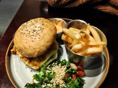 香浓蘑菇牛肉汉堡-blue frog蓝蛙(长泰广场店)