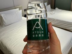 -杭州西湖湖滨银泰亚朵酒店