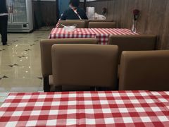 大堂-红宝石·鲜奶小方·海派西点房(南丹店)