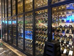 进门处酒柜-喜庭海鲜自助(来福士店)