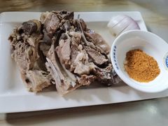 -烤肉小伙烤肉店