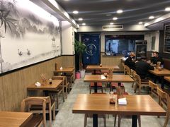 大堂-阿扁杭州面(苗圃店)