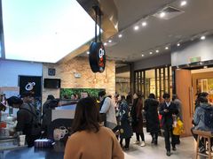 等位区-CoCo都可(合生汇店)