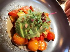 番茄牛油果-BROWNSTONE布朗石西班牙餐厅(富城店)