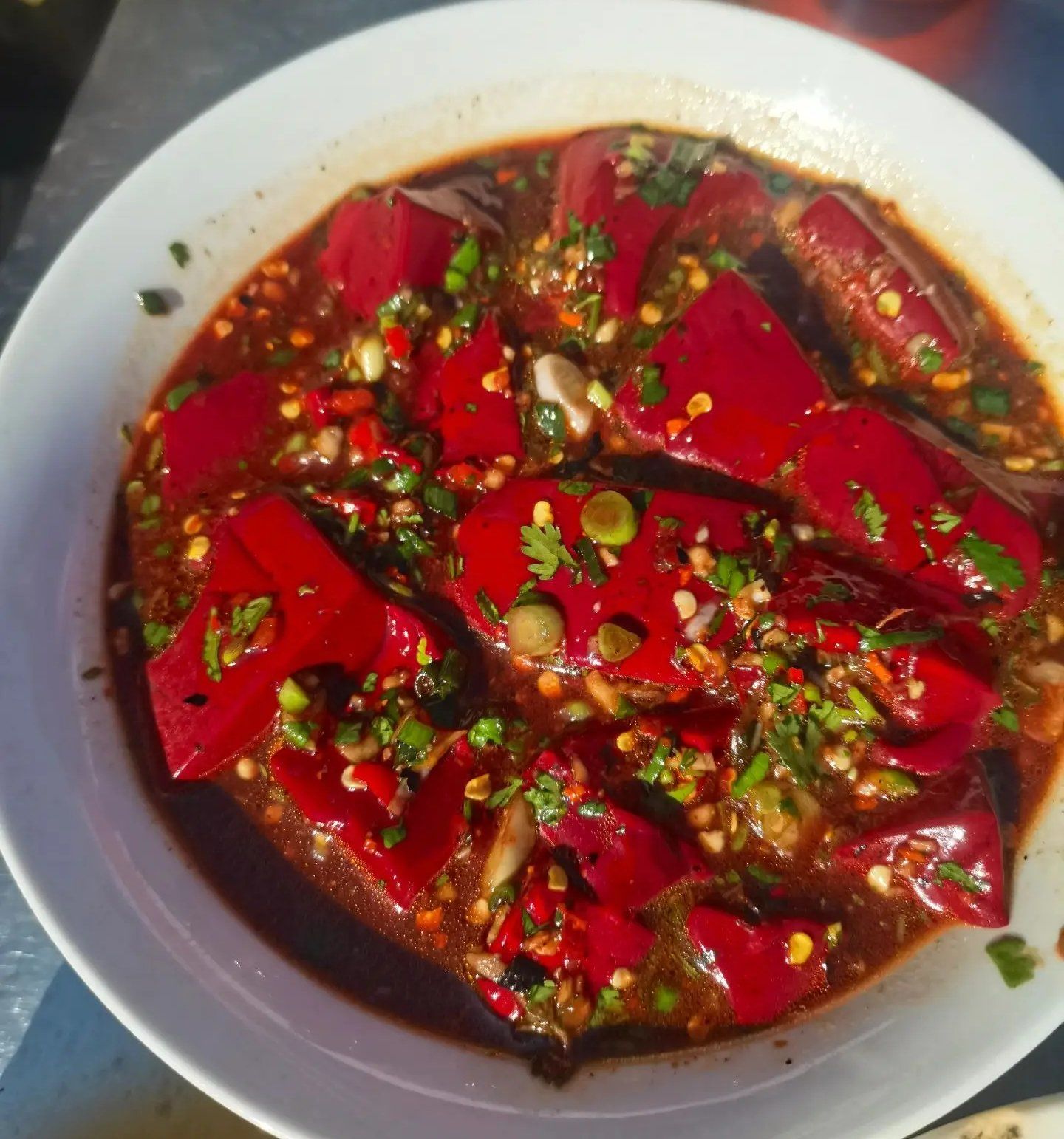 贵州凉拌生鸡血你敢吃吗?