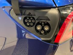 -TESLA 特斯拉(上海太古汇体验店)