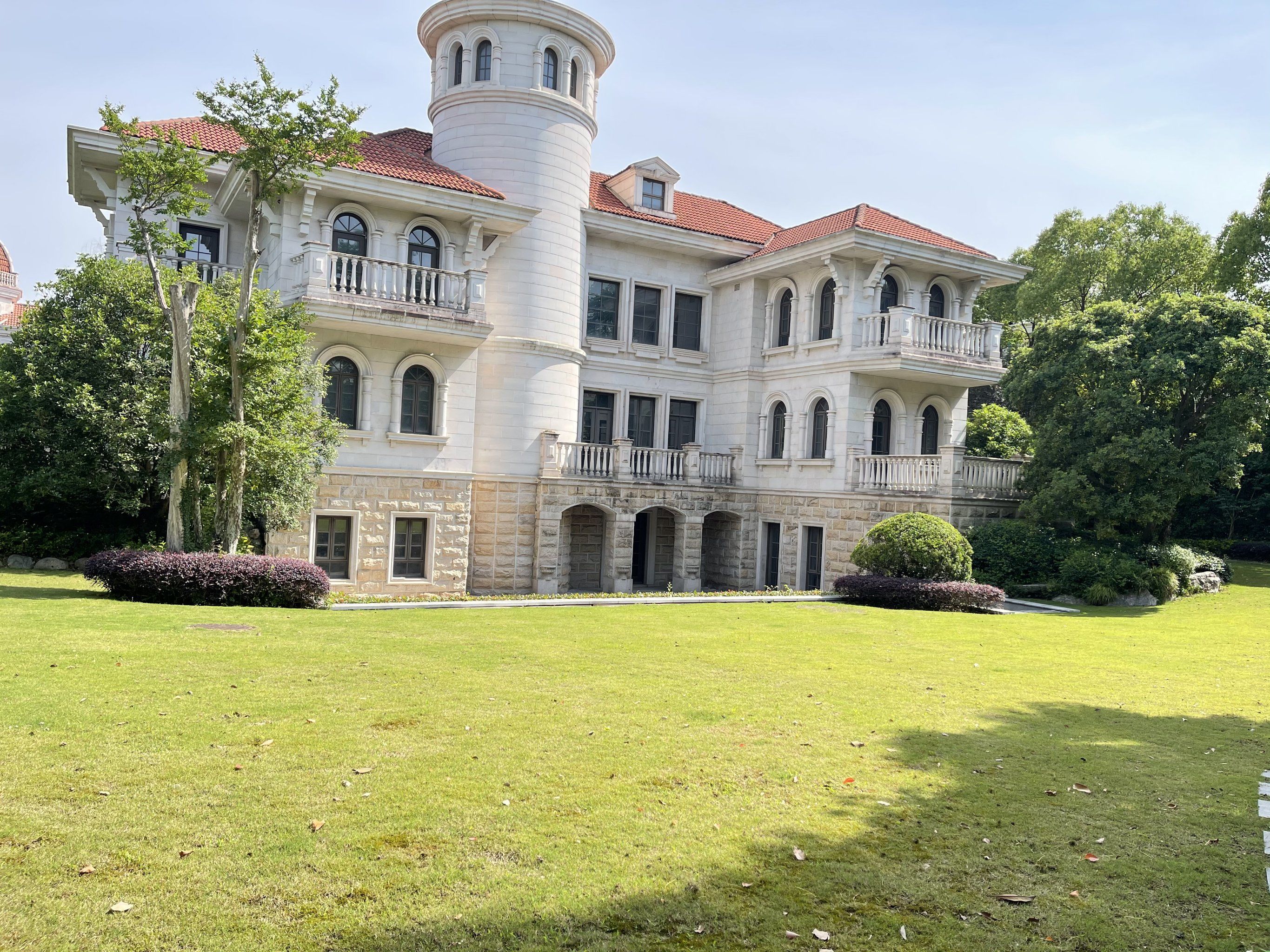 出售 佘山 月湖山庄独栋别墅