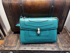 -小飞侠奢侈品回收 寄卖 养护(宝山宝龙广场店)