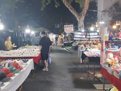 -吴山路夜市