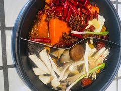 -贰回巷火锅馆(钟楼店)