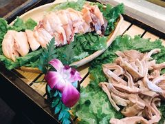 -尚尚仙·酸汤猪手·猪肚鸡火锅(华联万柳购物中心店)