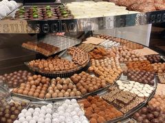 -Laderach 莱德拉(上海环贸iapm店)