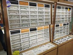 -视野联行眼镜·蔡司授权店(长白万象汇店)