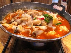 -老滇山寨•云南特色菜•地方菜•民族风情歌舞表演(金碧店)