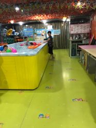 -小鸭先知婴儿游泳馆