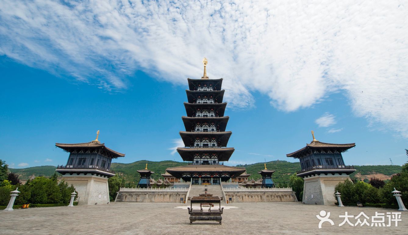 来到这里，能瞻拜到佛祖舍利，真是无上的荣幸