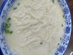 -雪琴面馆富安特色鱼汤面(城中花园店)