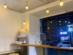 -顶东面包花园·生日蛋糕(世博店)