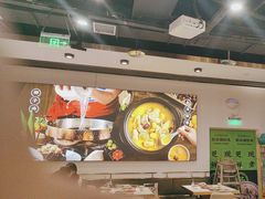 -洪氏嗨捞·猪肚鸡火锅(阳光天地店)