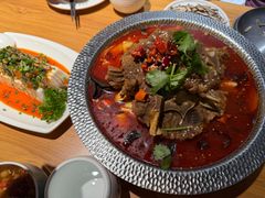 麻辣牛脊骨锅仔-吉庆莲年有鱼炭烤鱼(苏宁广场店)