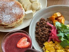 -ROAST coffee & eatery