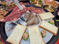 -哈哈碳都·牛肋条无限自助烤肉(宝龙店)