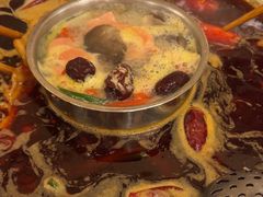 -山城年华老火锅(玉林店)