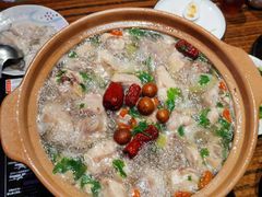 -蚝堡海鲜·威海菜·海肠捞饭·烧烤·亚洲吃蚝公司(幸福门店)