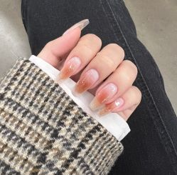 -Fanni美甲美睫皮肤管理