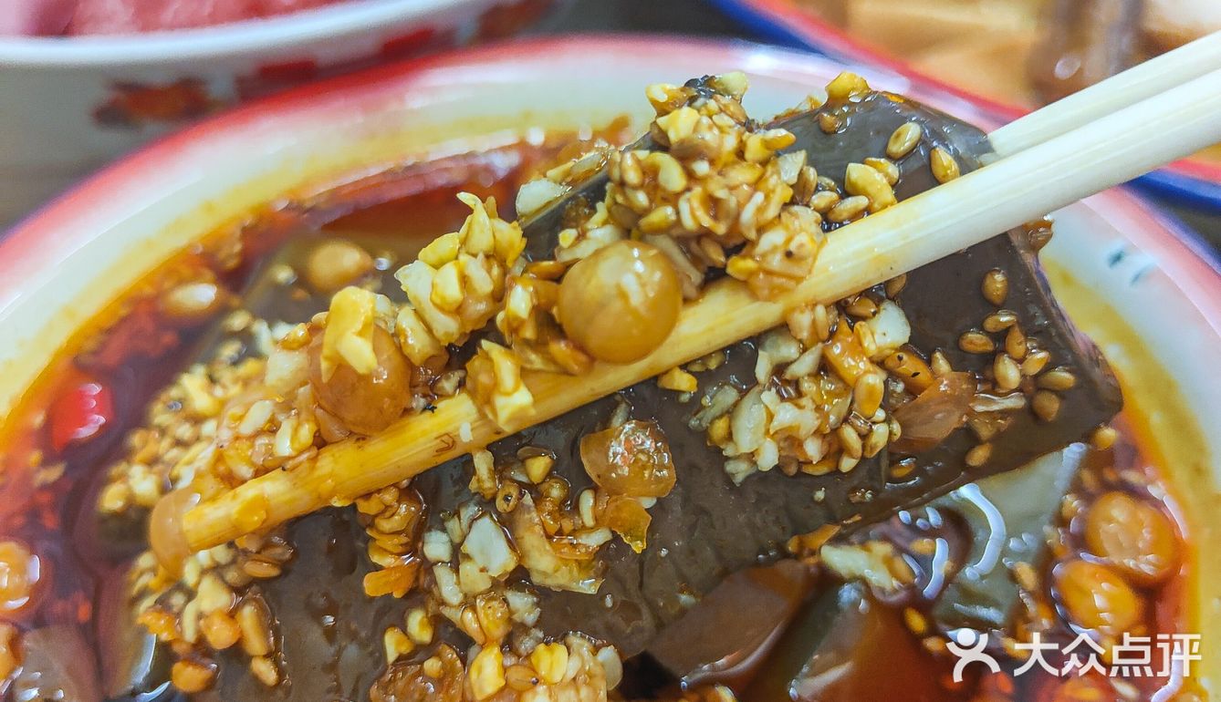 盘盘麻辣烫和冒烤鸭的双重快乐 