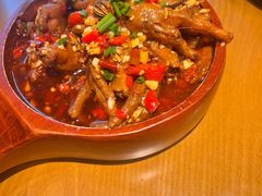 糯叽叽香辣鸡爪-乐乐大排档·30年老字号(浙江路店)