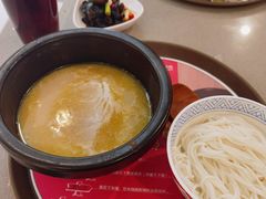 -妈妈故事米线(市府恒隆店)