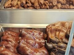 -老鼎万春卤菜(五代传承创始老店)