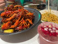-肥肥虾庄·金牌油焖大虾(首义路店)