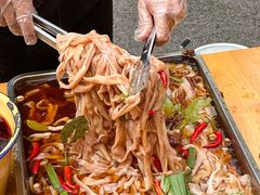 -拈签一笑黄牛肉辣卤串串