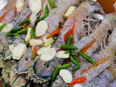 -席娜卡琳火车铁道夜市