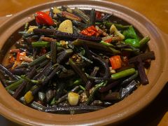 火腿炒蕨菜-徽三说·土徽菜·中国徽菜连锁品牌(一中店)
