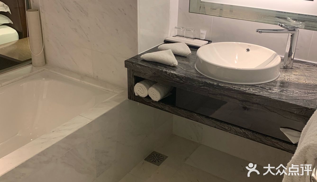 超市旁边水果店，再配上榴莲，美滋滋滴
