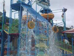 -平湖九龙山乐满地水上乐园