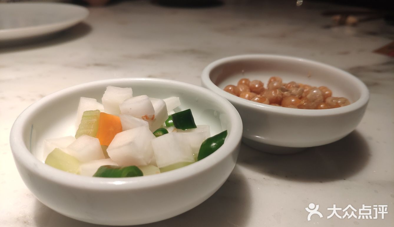 麻麻辣辣的水煮鱼,可可爱爱的梅子酒,闺蜜小聚。