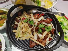 葱爆牛肉-粗茶淡饭·汉口公馆(循礼门店)