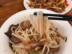 -牛八宝桂林米粉(八里庄店)