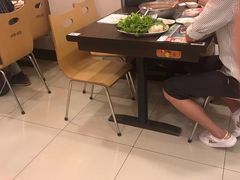 -呷哺呷哺(世贸.工三店)
