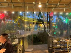 -茅草房·河畔园林火锅