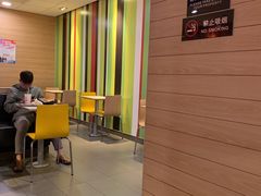 大堂-麦当劳(城西银泰店)