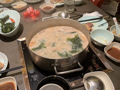 -捞王锅物料理(上海世茂广场店)