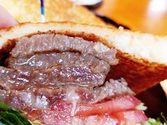 三角牛排汉堡-The Habit Burger Grill 哈比特汉堡(复兴soho店)