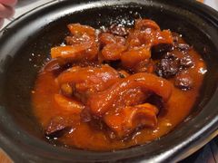 话梅焖猪手-晓粤·惹味粤菜(凯德乐峰广场店)